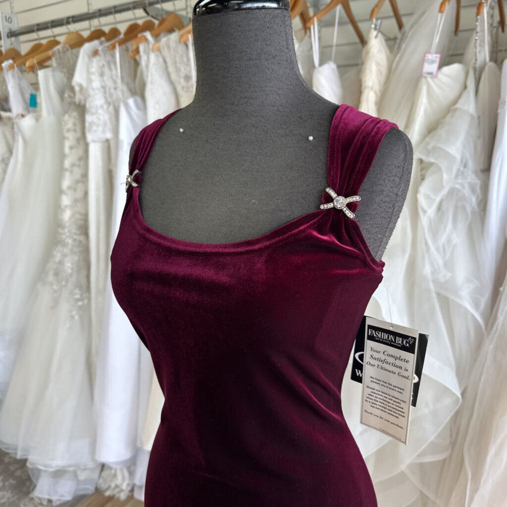 Fashion Bug Burgundy Velvet Long Formal Dress 16