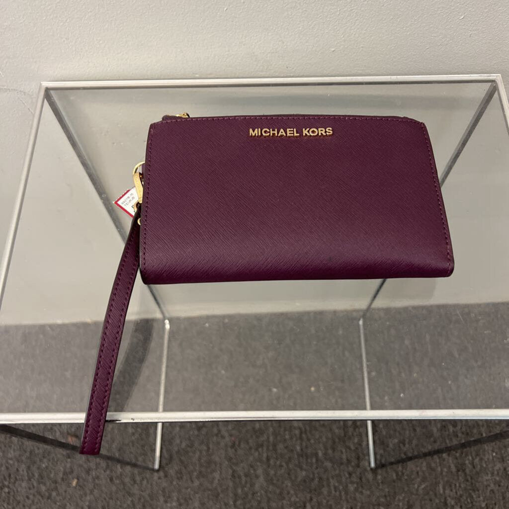 Michael Kors Purple Leather Jet Set Wallet
