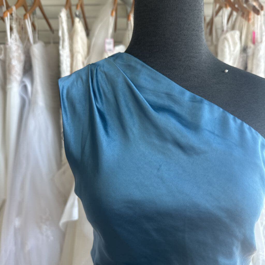 Elliatt Blue Silky One Shoulder Midi Dress Large