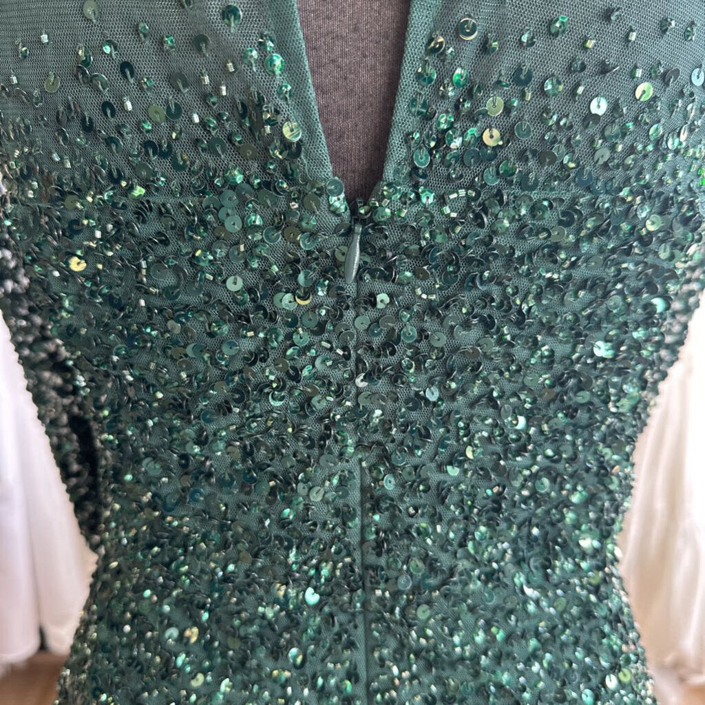 Adrianna Papell Green Sequin Long Sleeve Long Formal Dress 16
