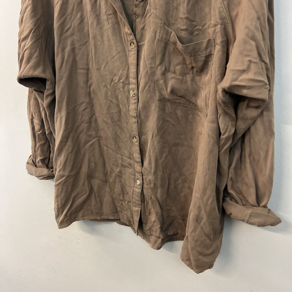 Hem and Thread Olive Long Sleeve Button Down Top Large