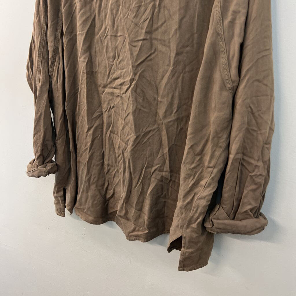 Hem and Thread Olive Long Sleeve Button Down Top Large