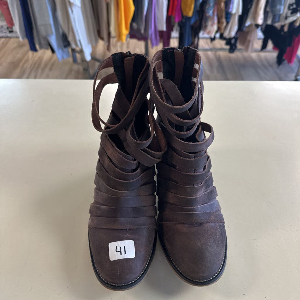 Free People Brown Hybrid Heel Ankle Boots 41