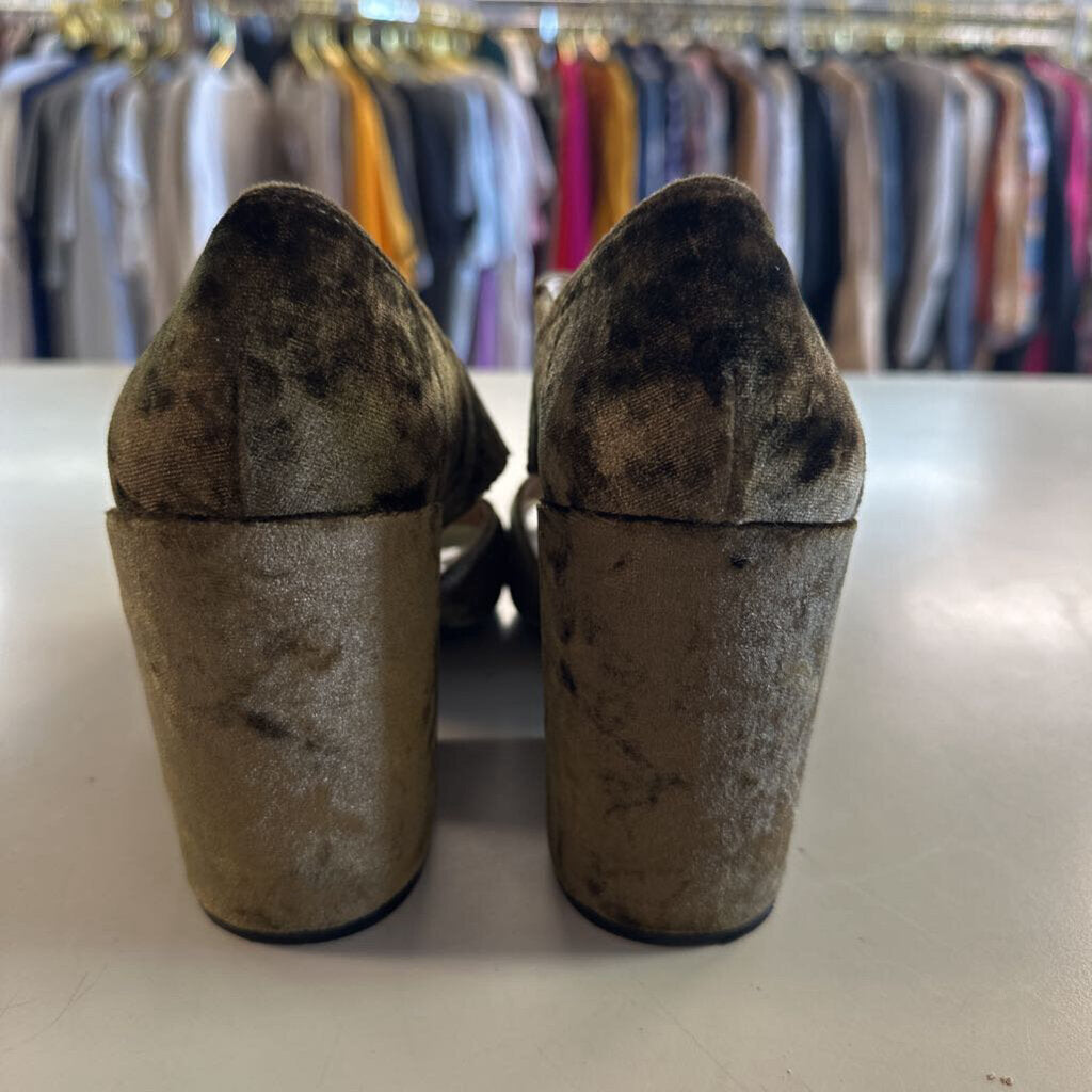 Cabi Olive Velvet Chunky Heels 9.0