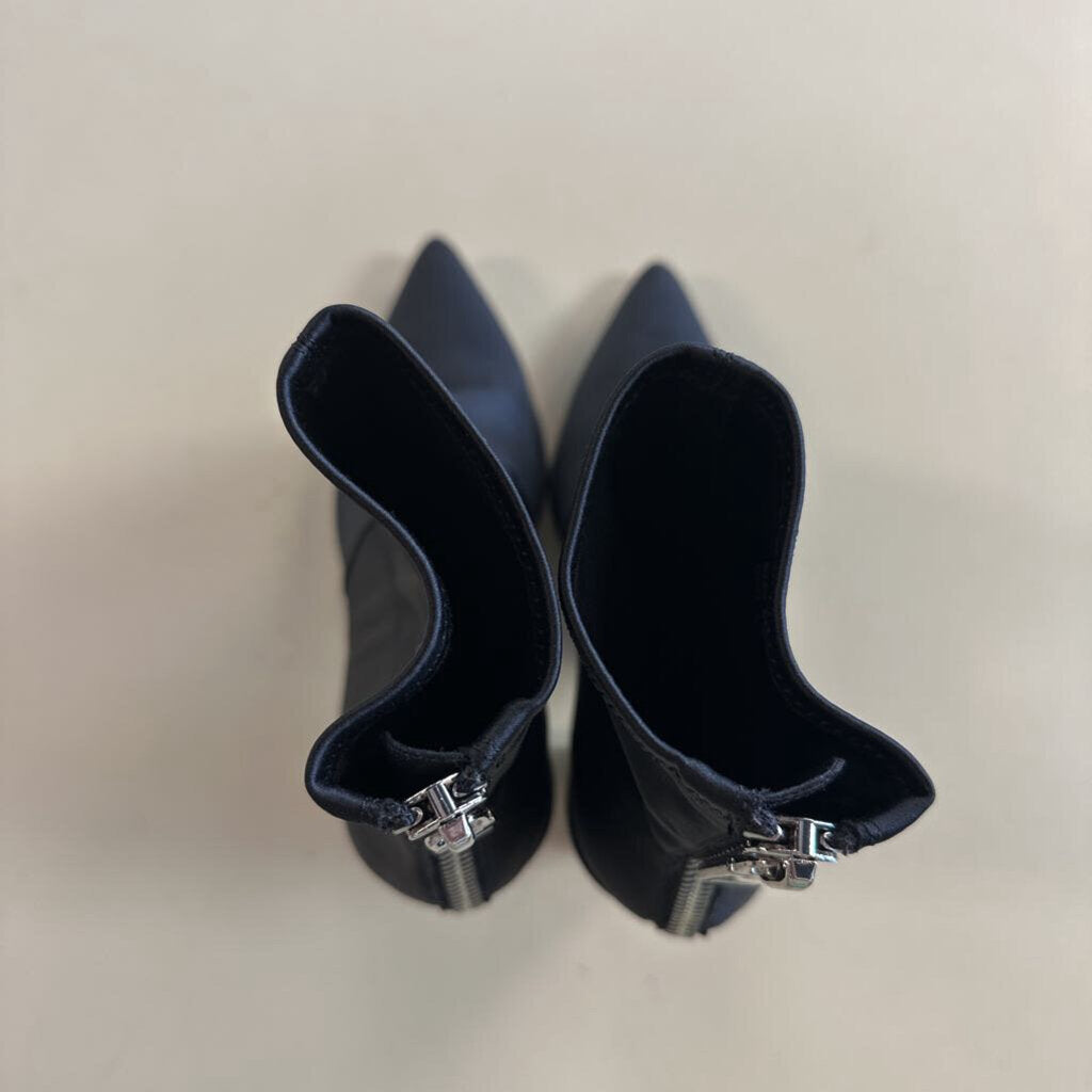 Dolce Vita Heeled Sock Boots 8.5