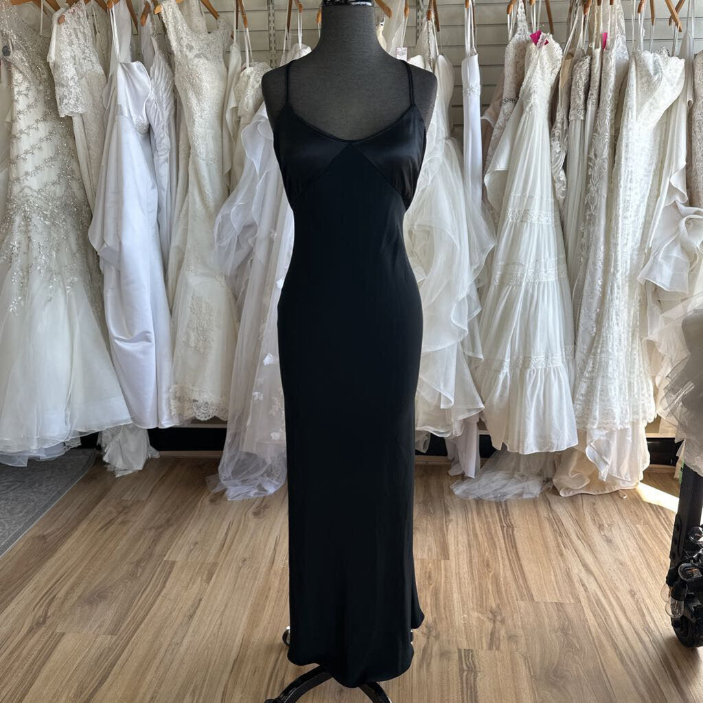 Jones New York Black Silky Top Halter Long Formal Dress 8