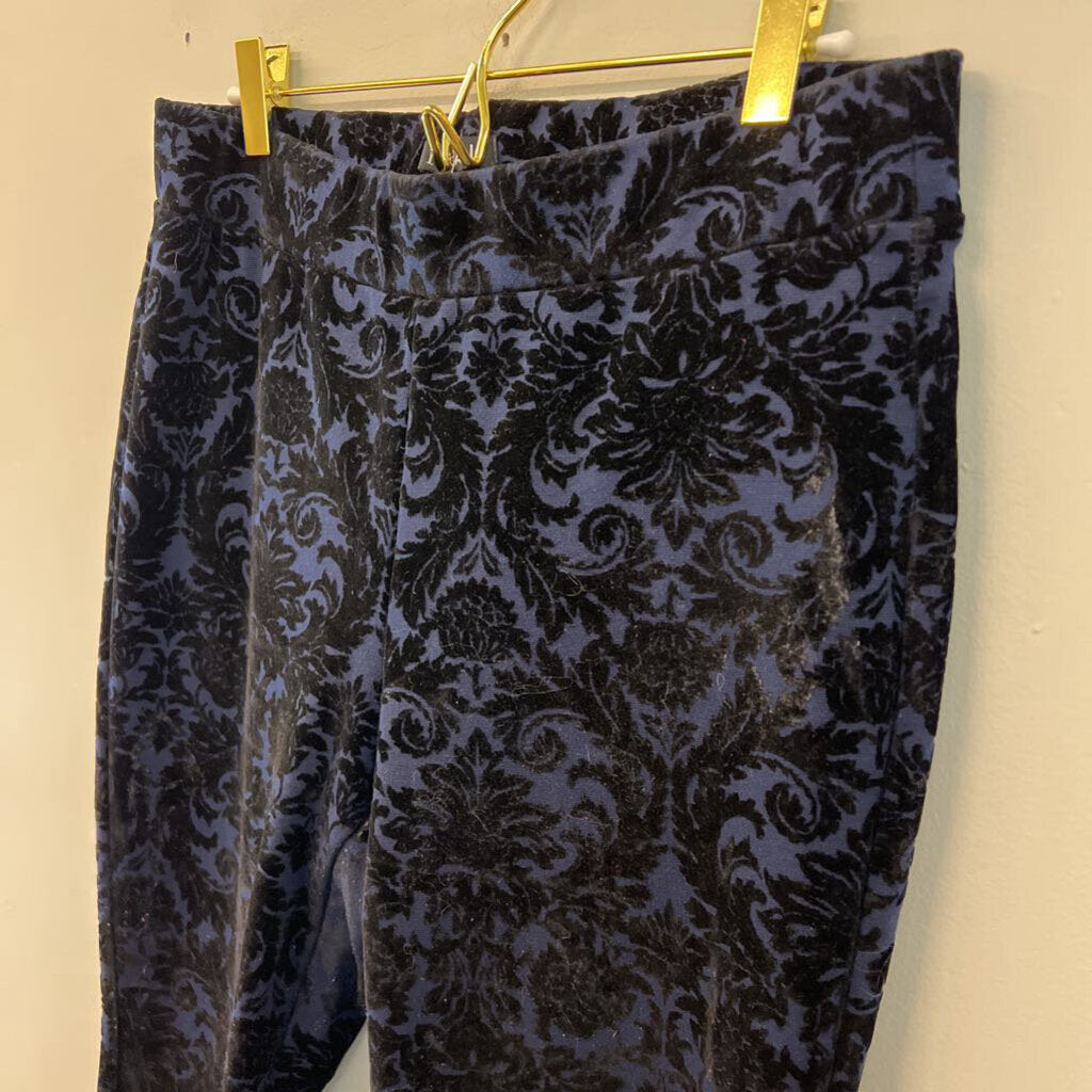Roz and Ali Blue/ Black Velvet Print Pull On Pants Medium