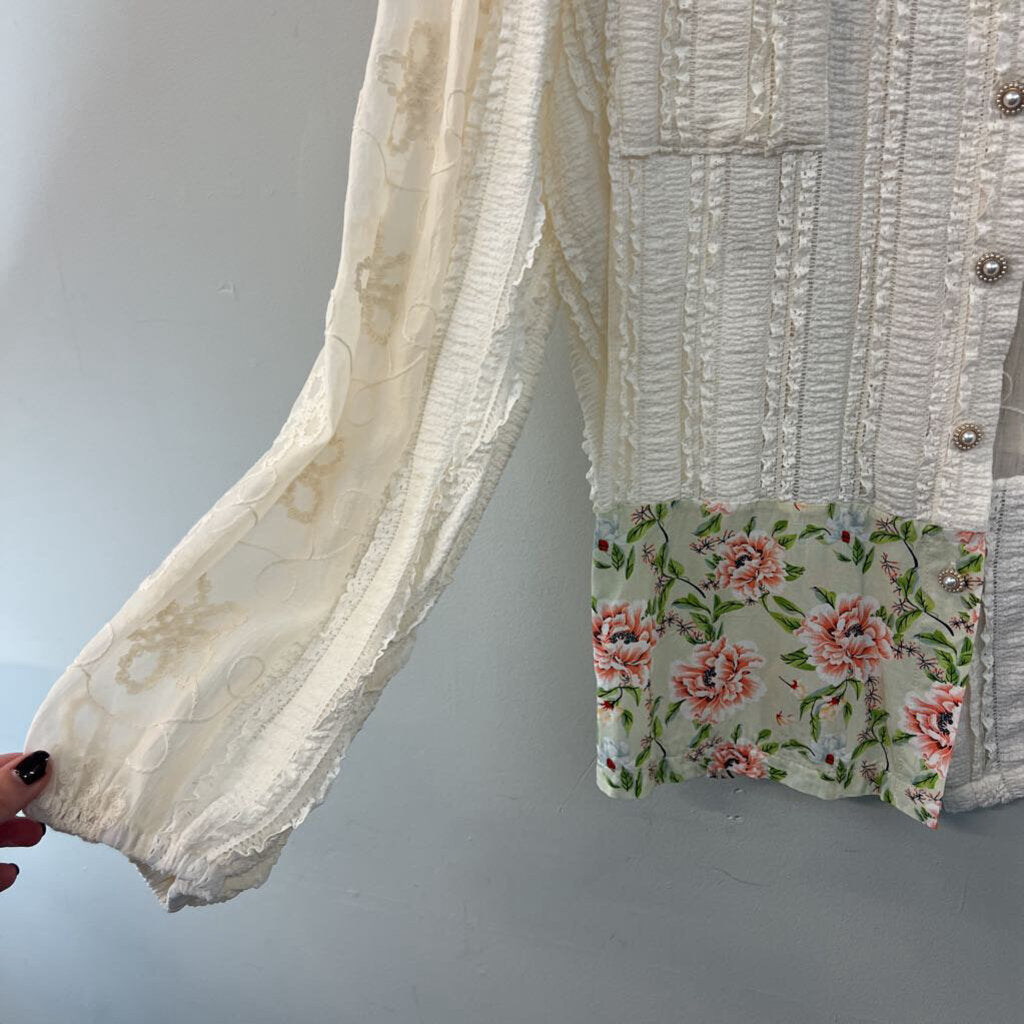 POL Cream/ Multi Pint Long Sleeve Button Down Top Medium