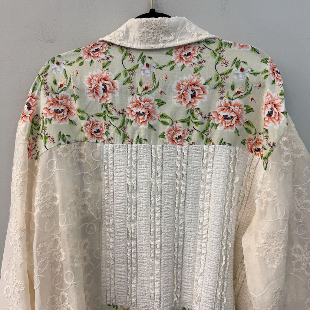 POL Cream/ Multi Pint Long Sleeve Button Down Top Medium
