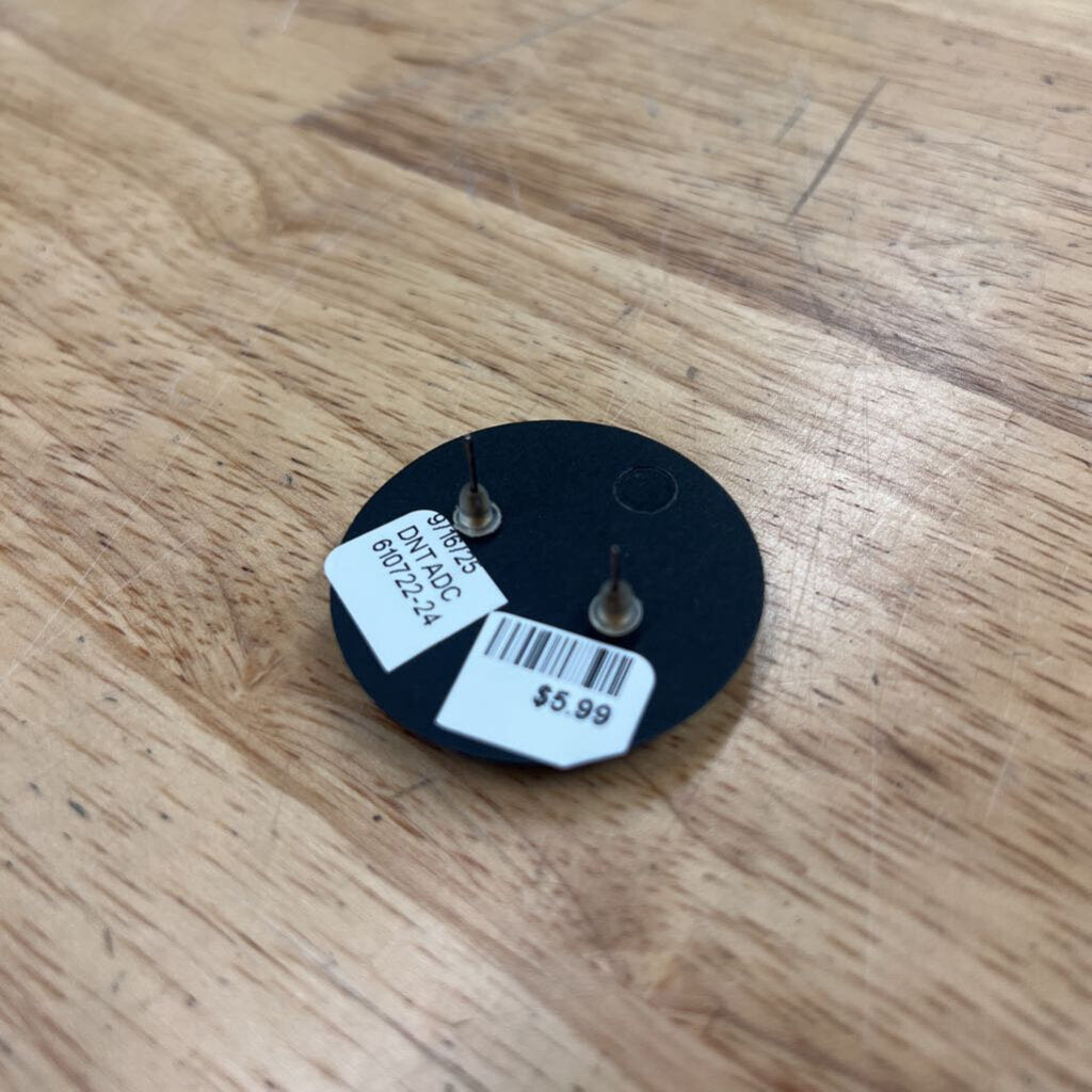 White Sparkle Stud Earrings