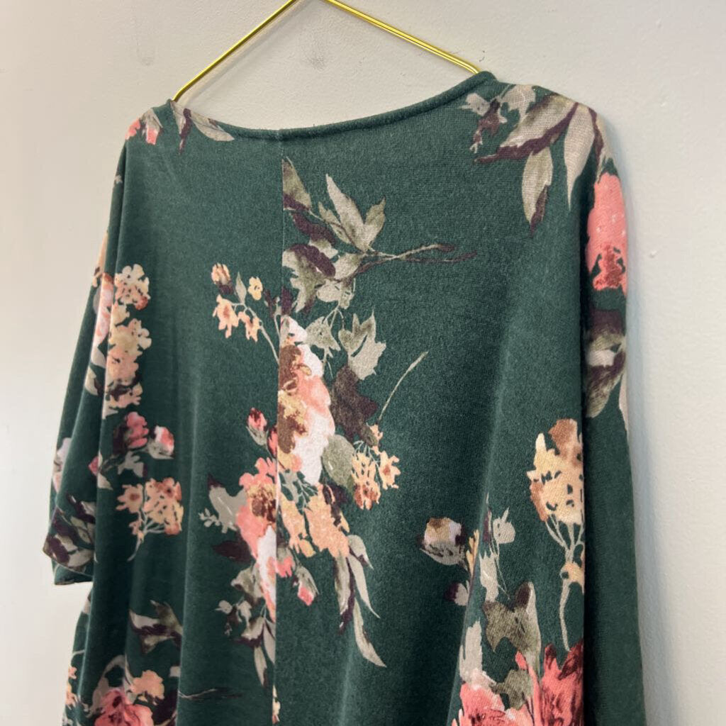 Oddi Green/ Multi Flower Print Short Sleeve Top Medium/ Large