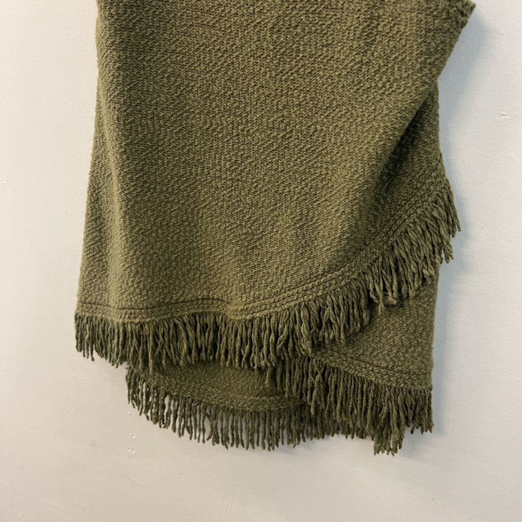 Akemi Kin Green Knit Fringe Hem Tank Top Medium