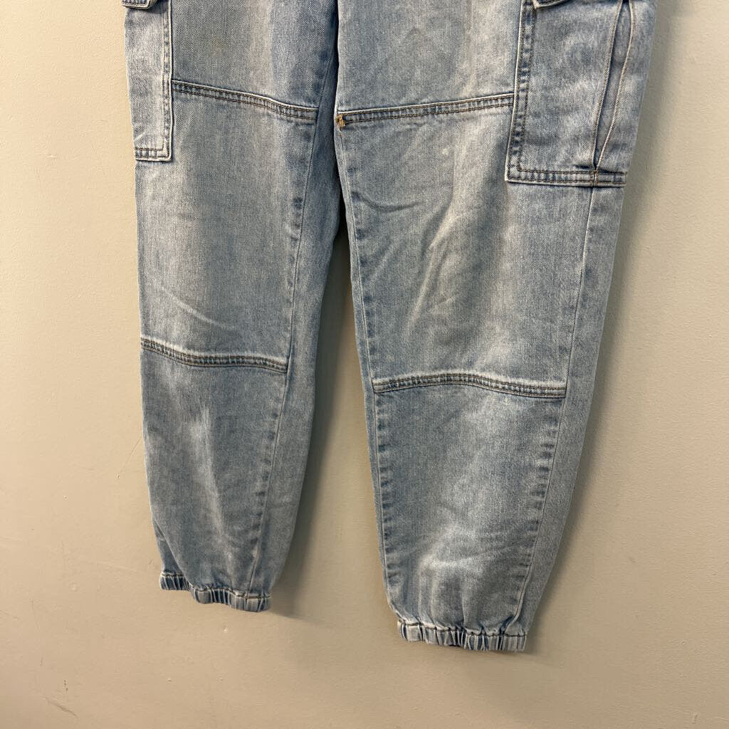 American Eagle Light Wash Denim Cargo Jogger Jeans 8