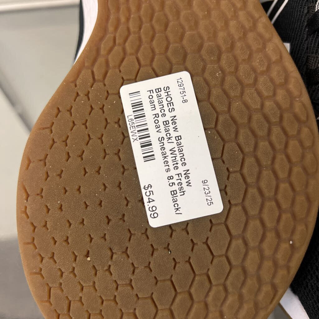 New Balance Black/ White Fresh Foam Roav Sneakers 8.5