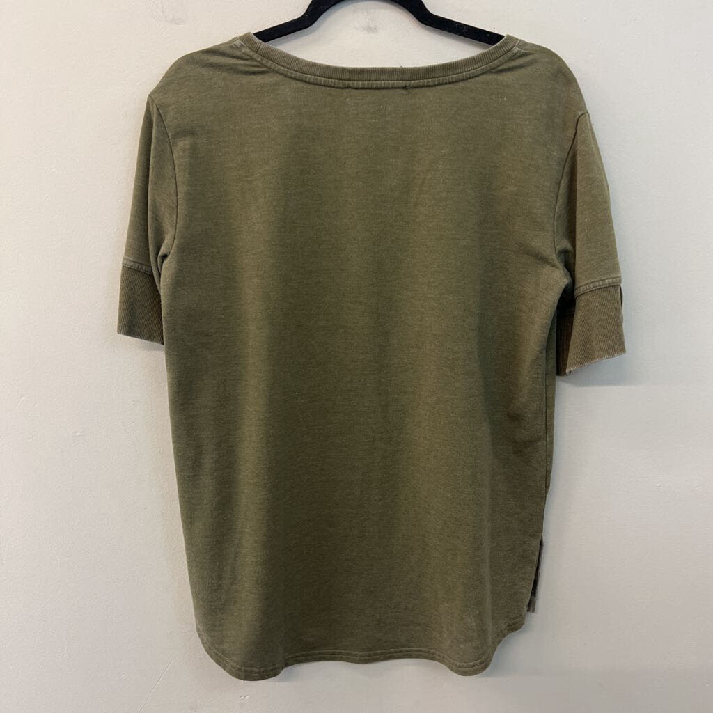 Jane and Delancey Green Short Sleeve Top Medium