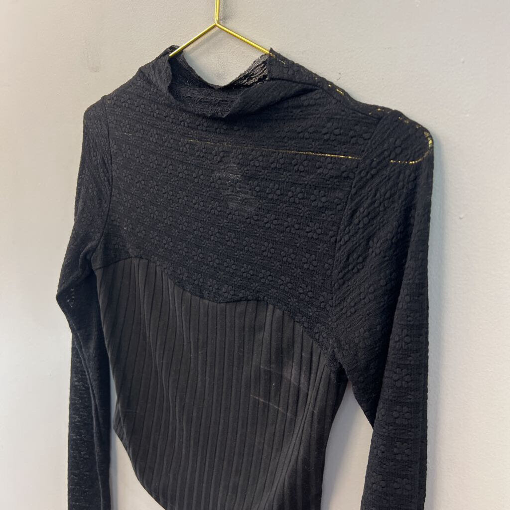 Altar'd State Black Lace Cropped Long Sleeve Mock Neck Top Medium