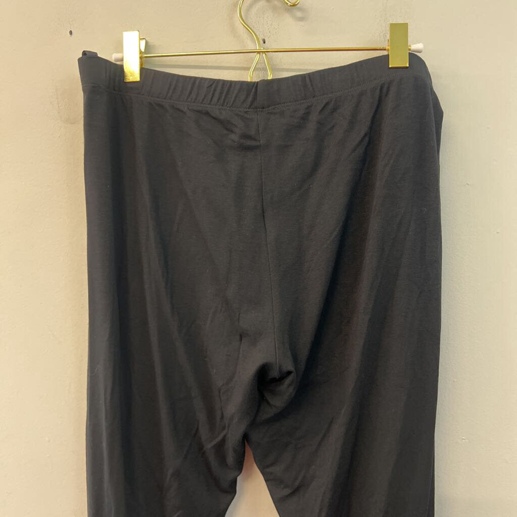 Mat Black Pull On Leggings Small/ Medium