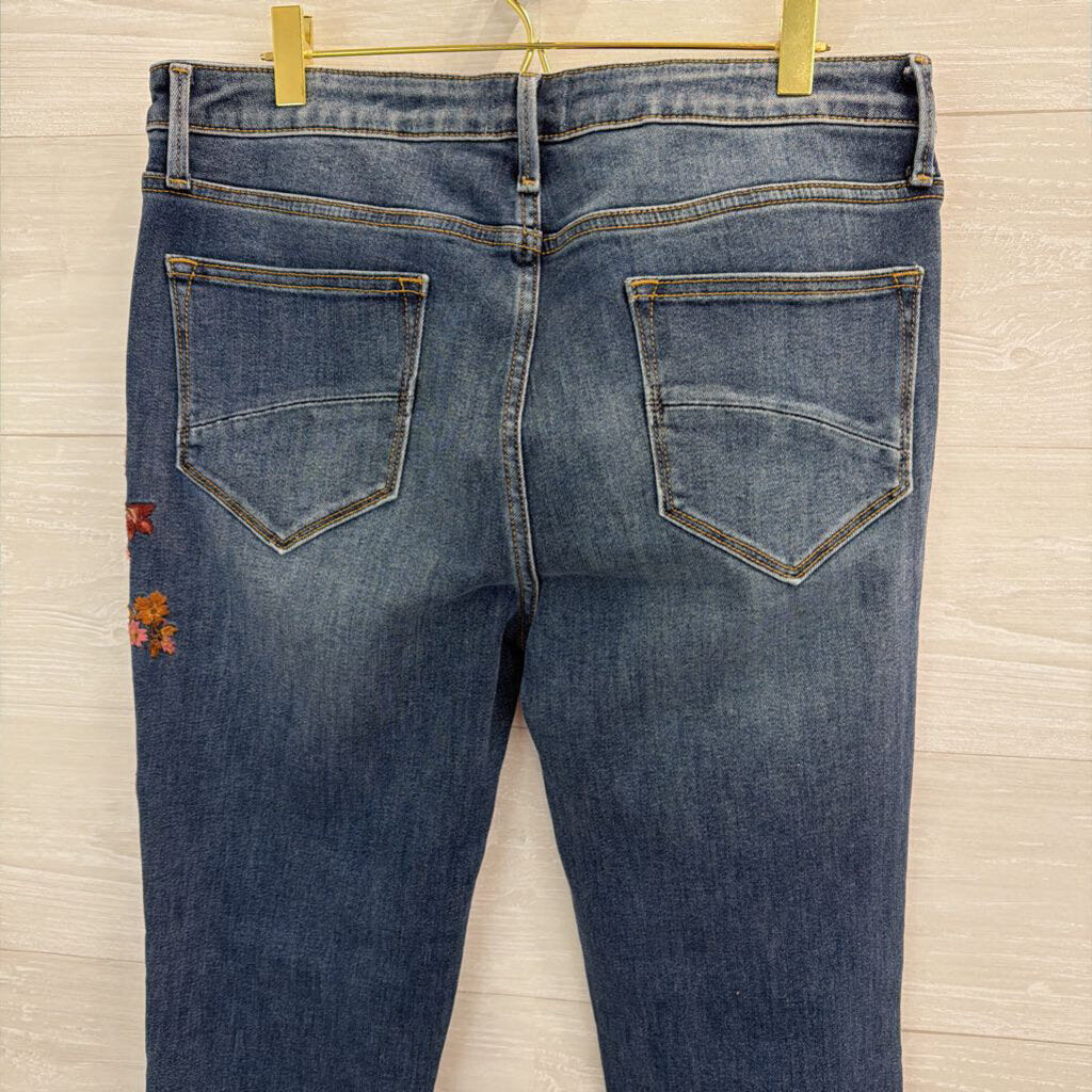 Driftwood Dark Wash Embroidered Flower Jackie High Rise Jeans 31
