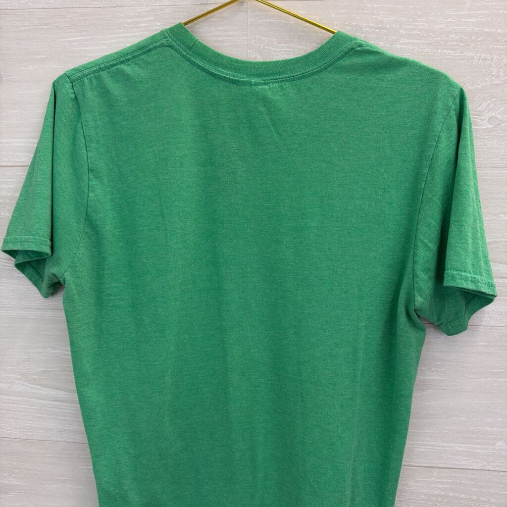 Green/ White Gilmore Girls Fan Fest Short Sleeve Graphic Tee Medium