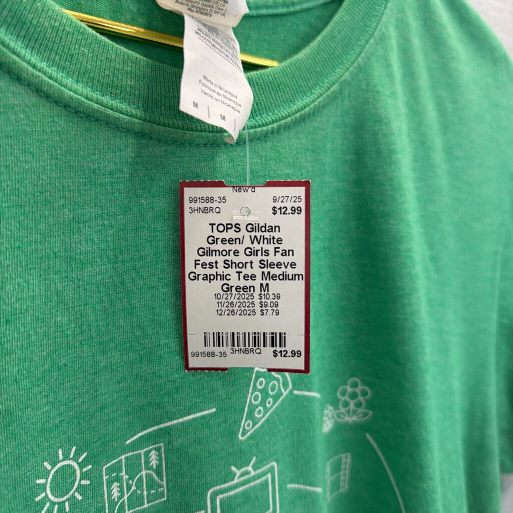 Green/ White Gilmore Girls Fan Fest Short Sleeve Graphic Tee Medium
