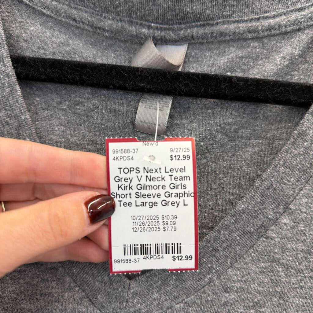 Grey V Neck Team Kirk Gilmore Girls Short Sleeve Graphic Tee Large