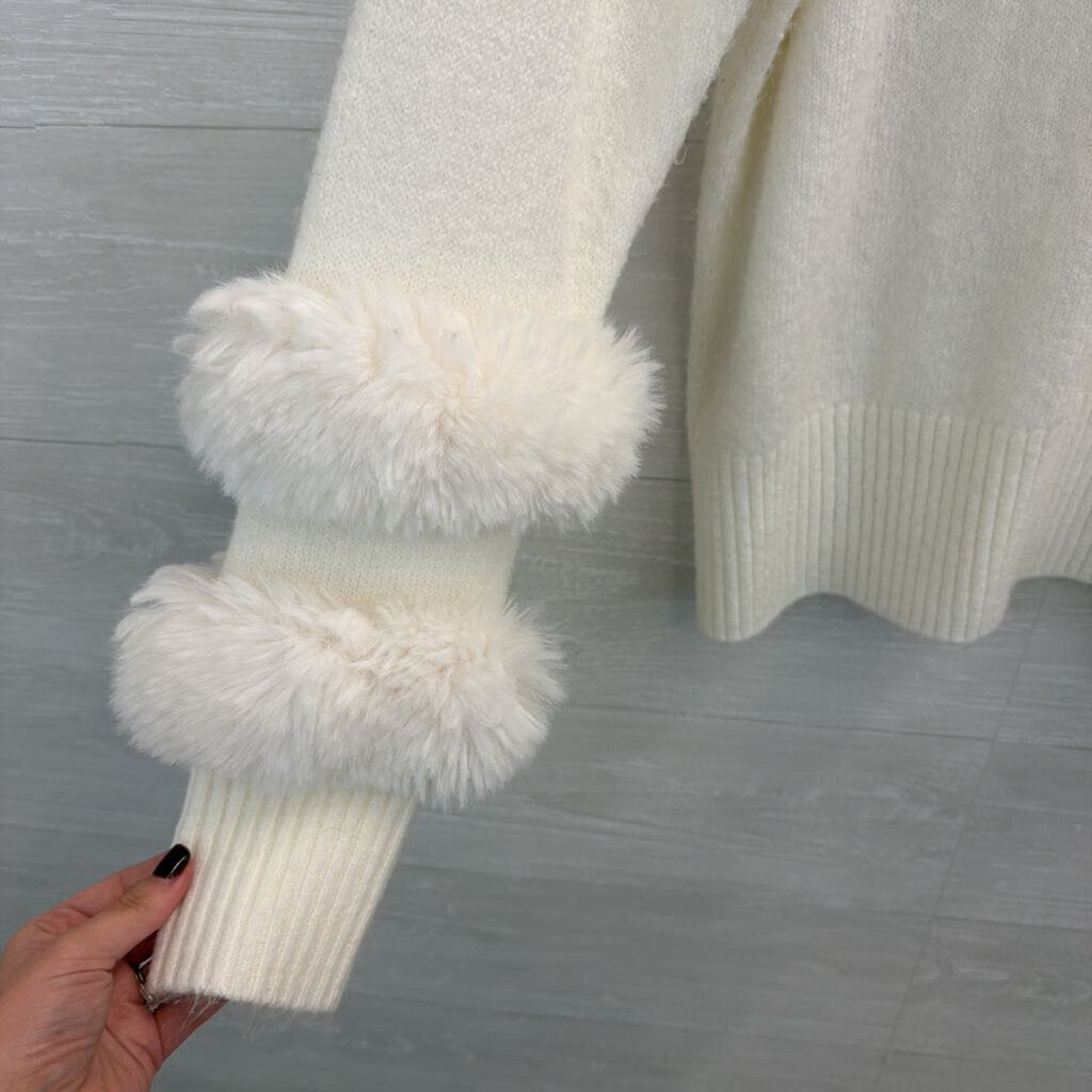 Philosophy White Knit Mock Neck Fur Sleeve Detail Sweater Medium
