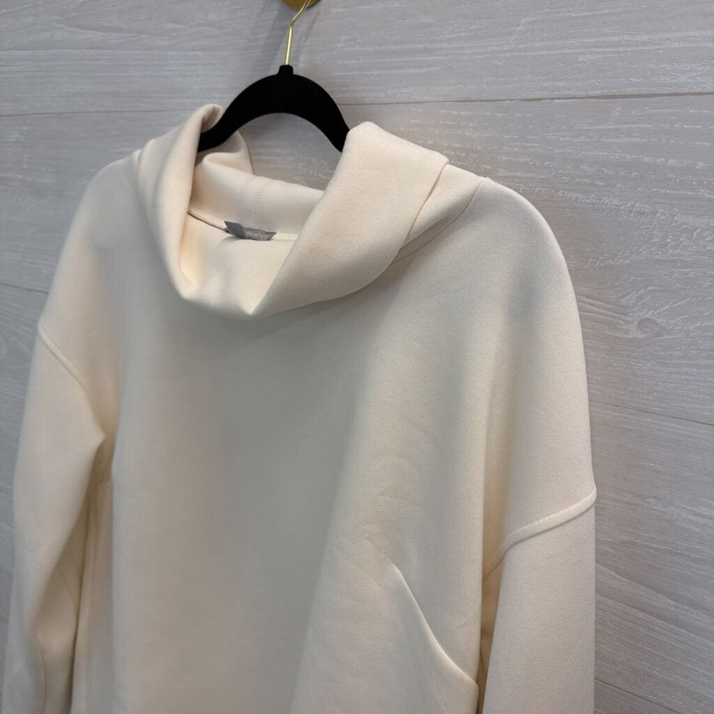 T by Talbots Soft Cream Turtleneck Large Petite