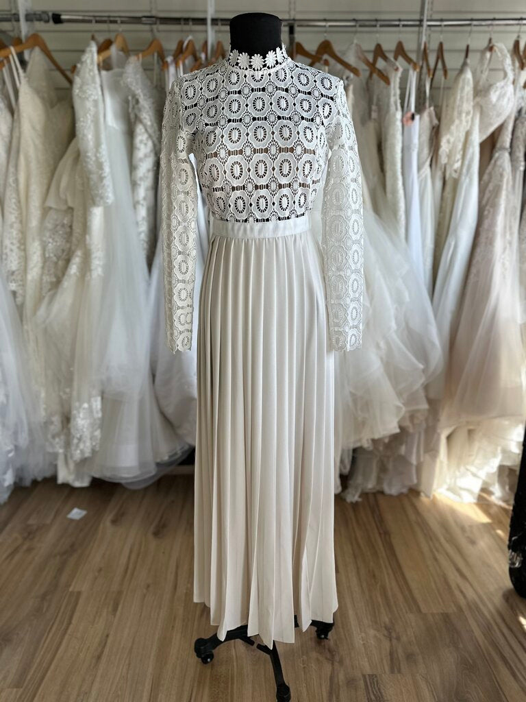 Self-Portrait Pleated Floral Crochet Wedding Dress 2