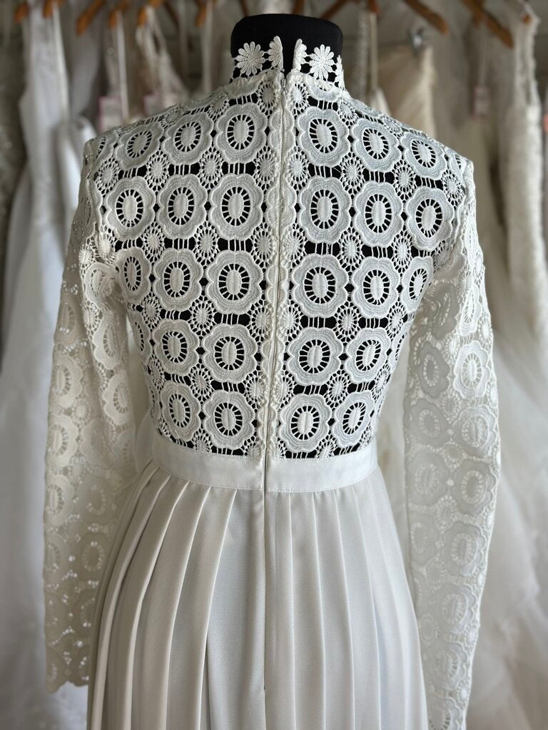 Self-Portrait Pleated Floral Crochet Wedding Dress 2