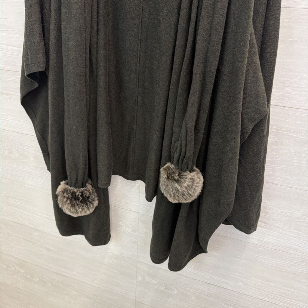 Cabi Green Knit Tie Waist Shoulder Cape Top One Size