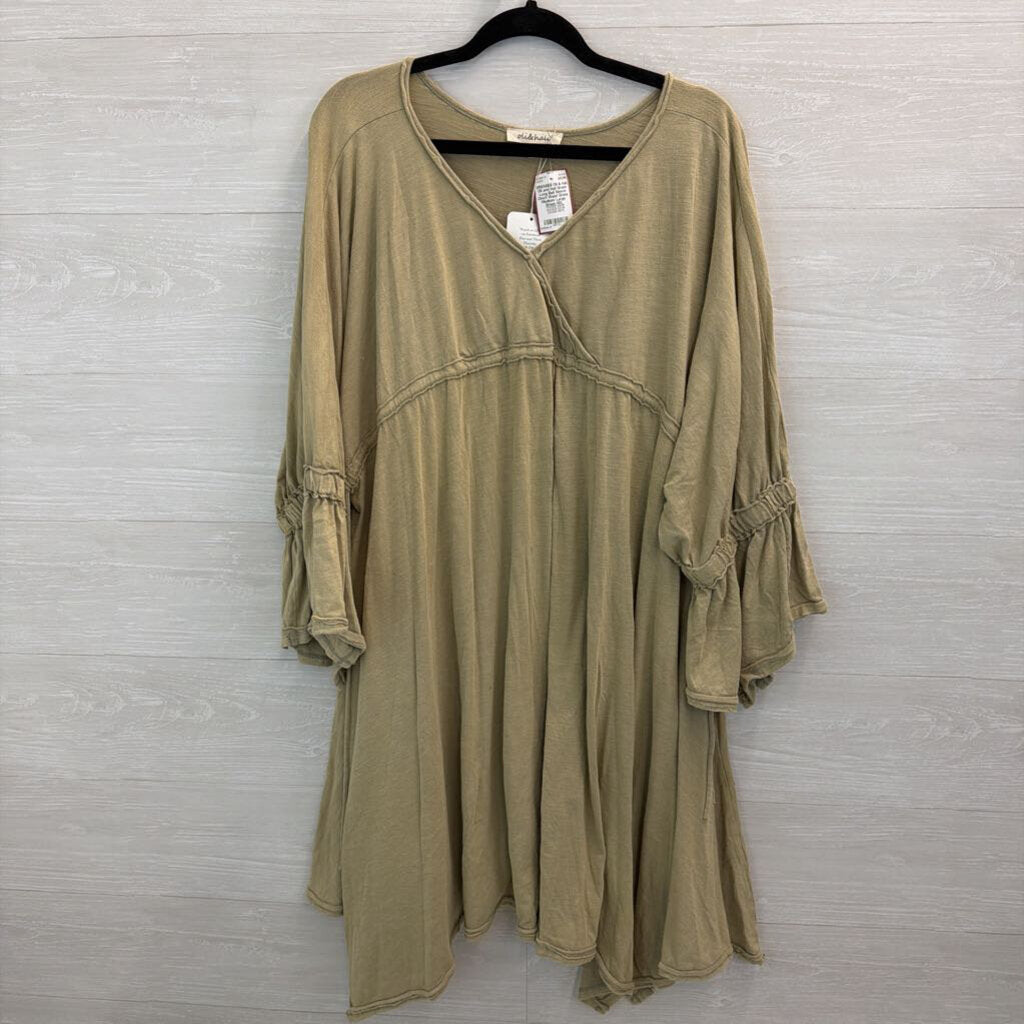 Oli and Hali Green Long Bell Sleeve Cinch Waist Dress Medium/ Large