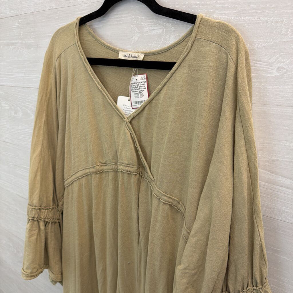 Oli and Hali Green Long Bell Sleeve Cinch Waist Dress Medium/ Large