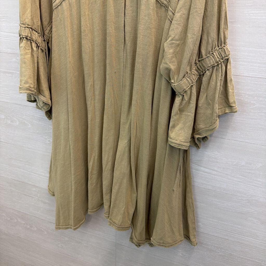 Oli and Hali Green Long Bell Sleeve Cinch Waist Dress Medium/ Large