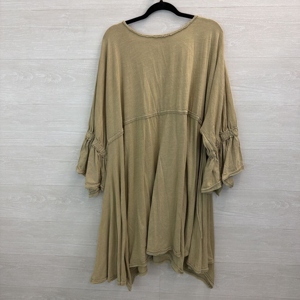 Oli and Hali Green Long Bell Sleeve Cinch Waist Dress Medium/ Large