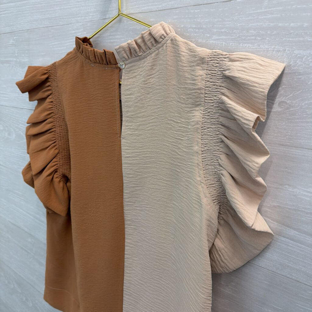 Jodifl Beige/ Brown Color Block Short Flutter Sleeve Top Small