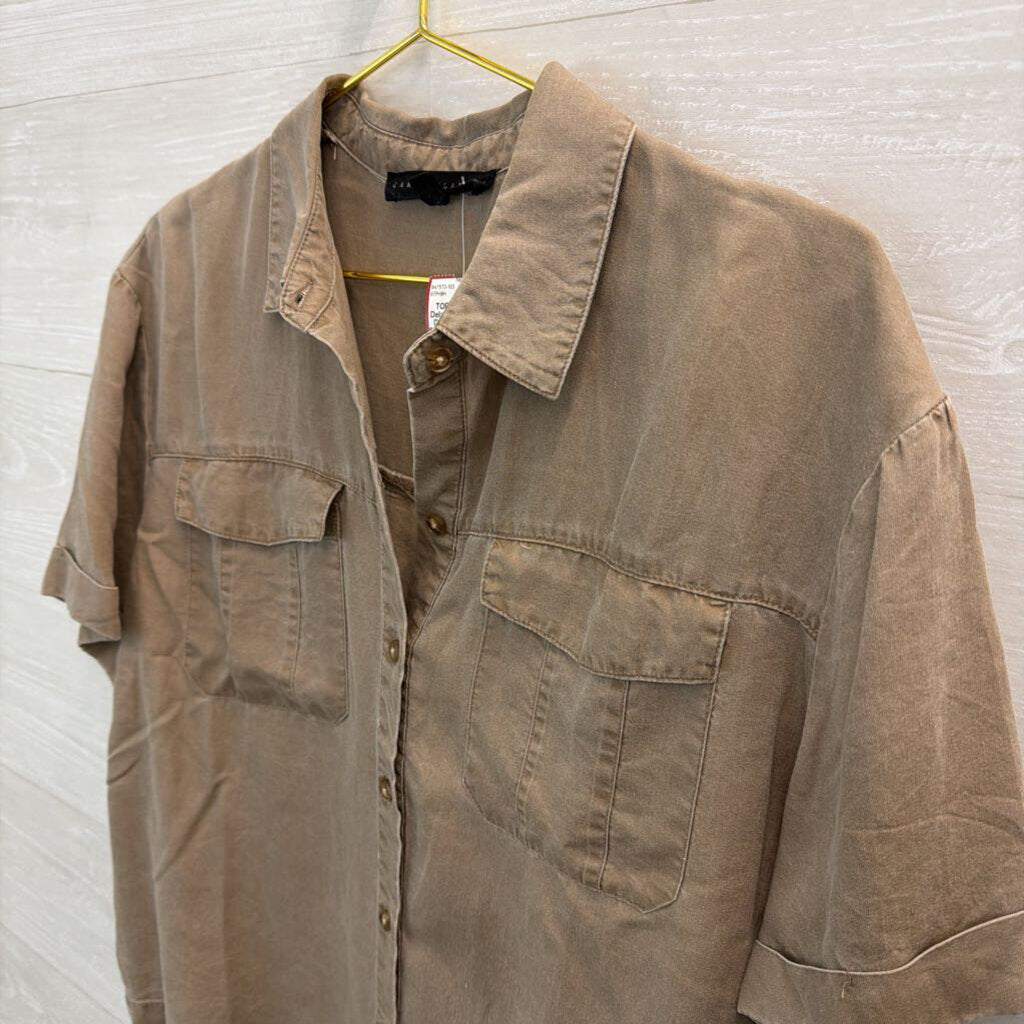Jane and Delancey Brown Short Sleeve Button Down Top Medium