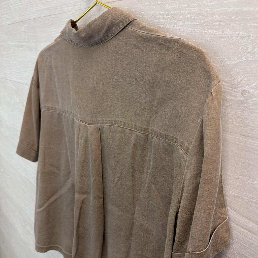 Jane and Delancey Brown Short Sleeve Button Down Top Medium