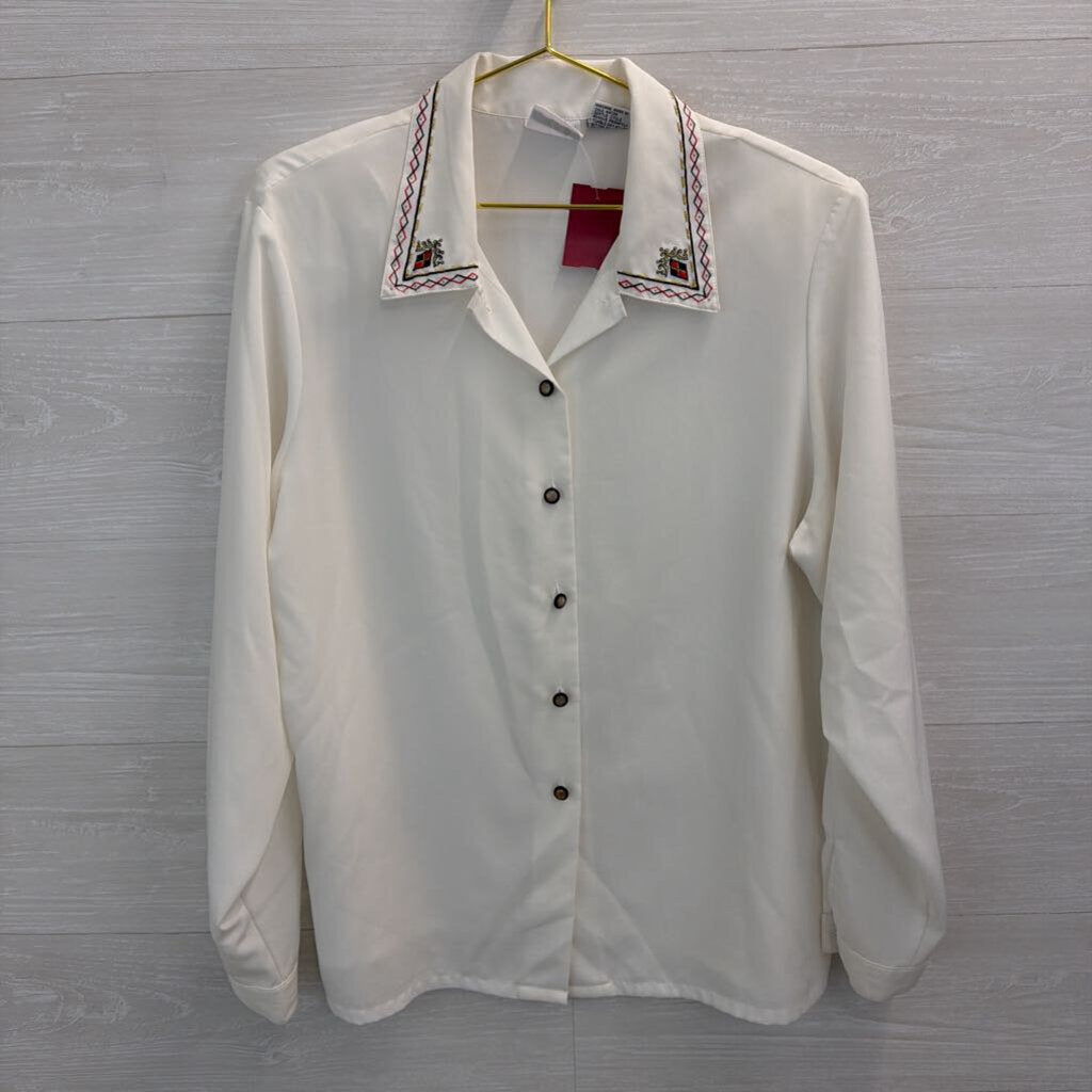 Vintage Koret White Embroidered Detail Long Sleeve Button Down Top 16