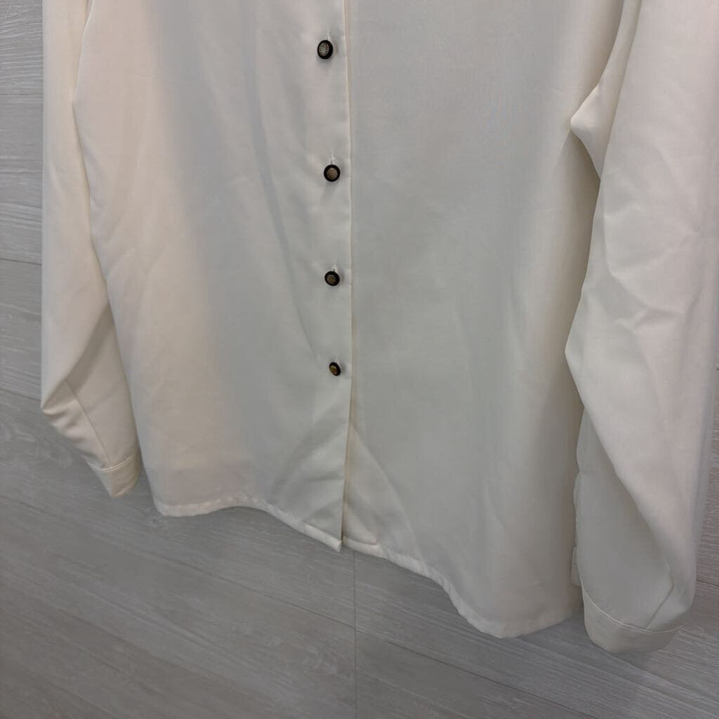 Vintage Koret White Embroidered Detail Long Sleeve Button Down Top 16
