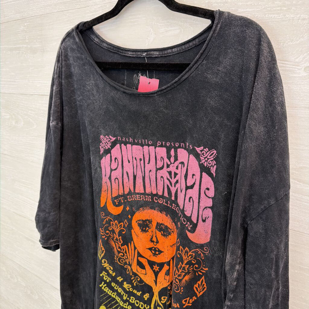 Open Hands by Kantha Bae Grey/ Multi Dream Collection Graphic Top Free Size