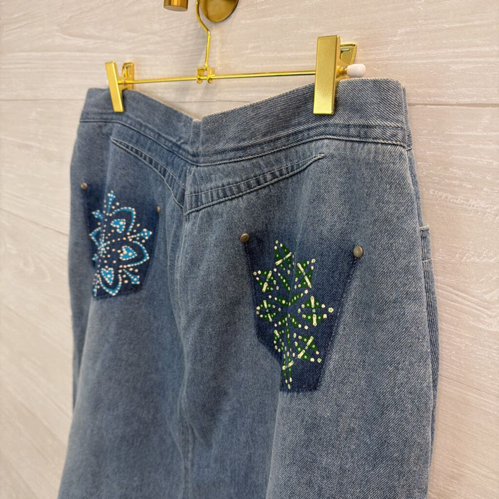 Clio II Light Wash Embroidered Flower Denim Skirt Large