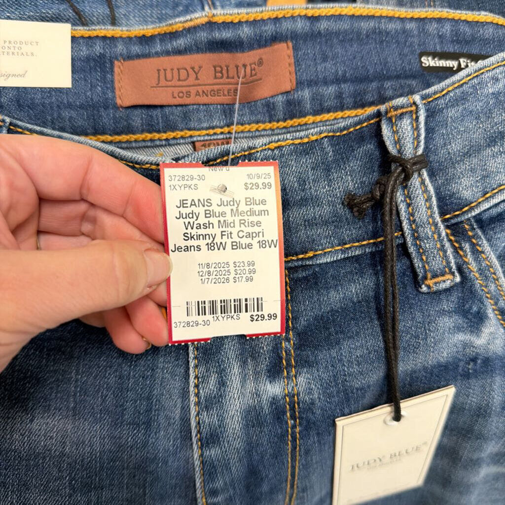 Judy Blue Medium Wash Mid Rise Skinny Fit Capri Jeans 18W