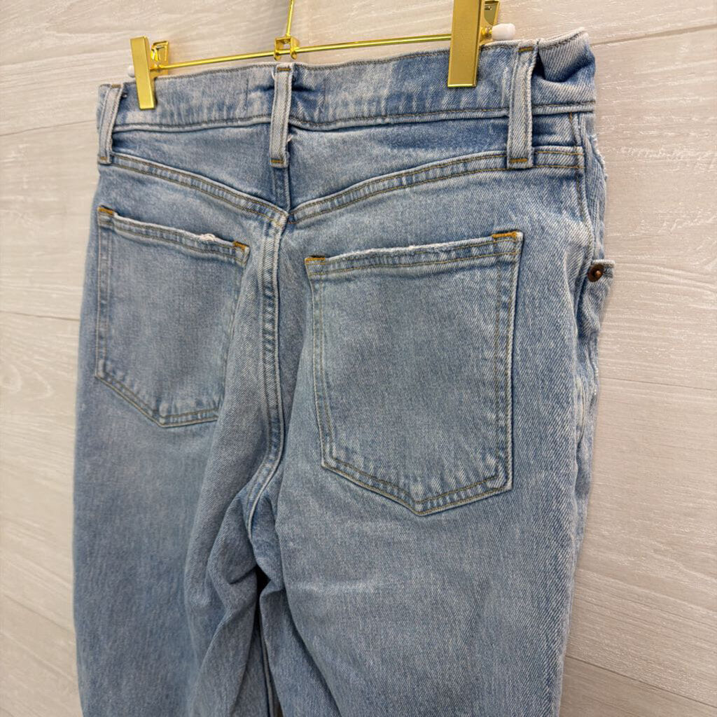 Abercrombie and Fitch Light Wash The 90s Straight Ultra High Rise Jeans 29