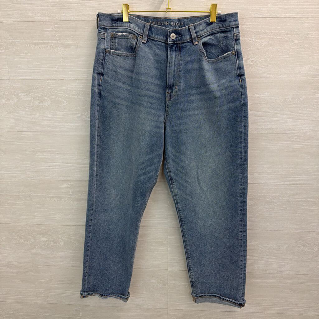 American Eagle Light Wash Super High Rise Ankle Straight Jeans 12