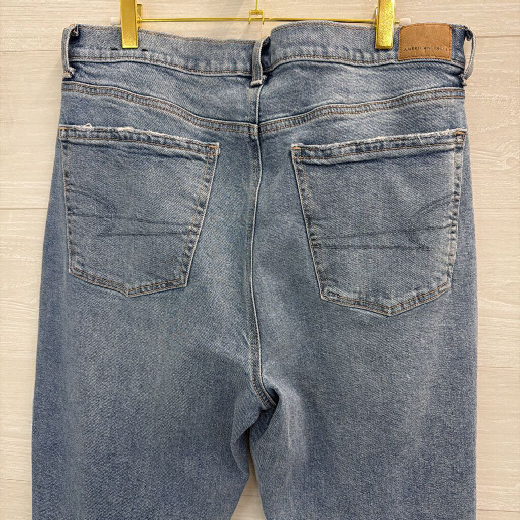 American Eagle Light Wash Super High Rise Ankle Straight Jeans 12