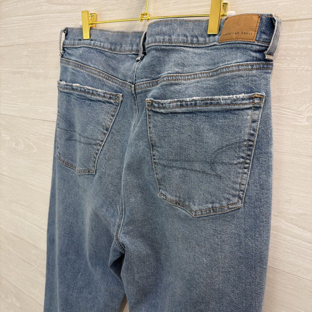 American Eagle Light Wash Super High Rise Ankle Straight Jeans 12