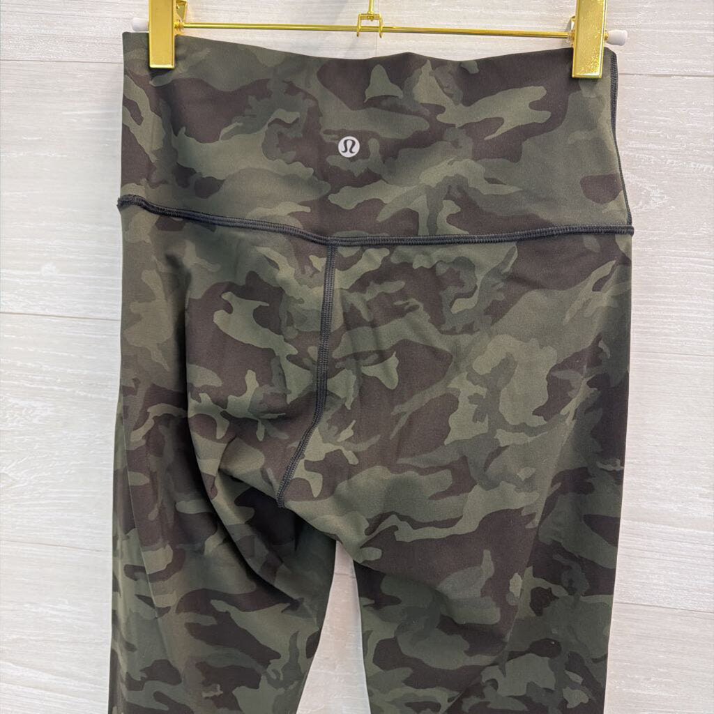 Lululemon Green Camo Print Cropped Leggings 6