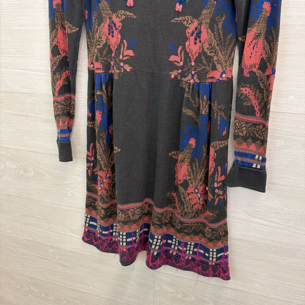 Knitted and Knotted Grey/ Blue Print Long Sleeve Sweater Dress Extra Small