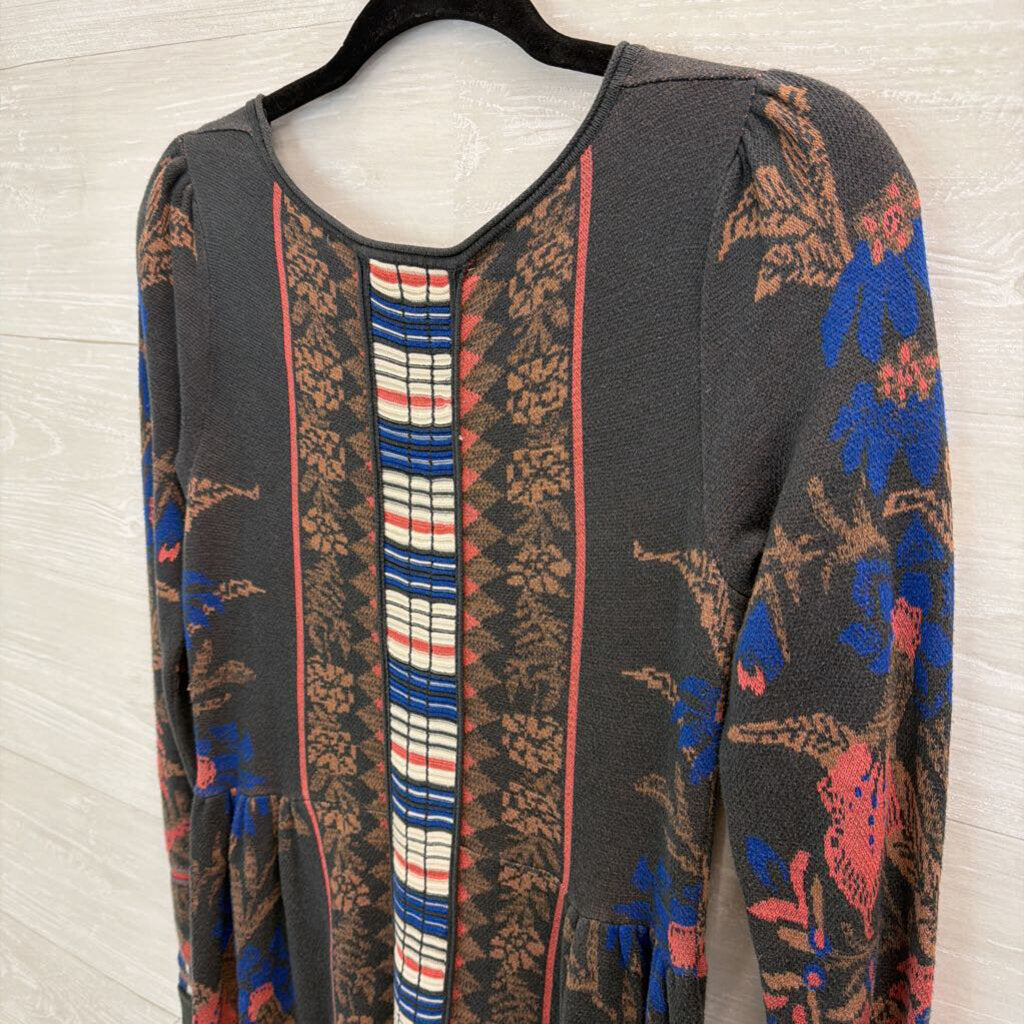 Knitted and Knotted Grey/ Blue Print Long Sleeve Sweater Dress Extra Small