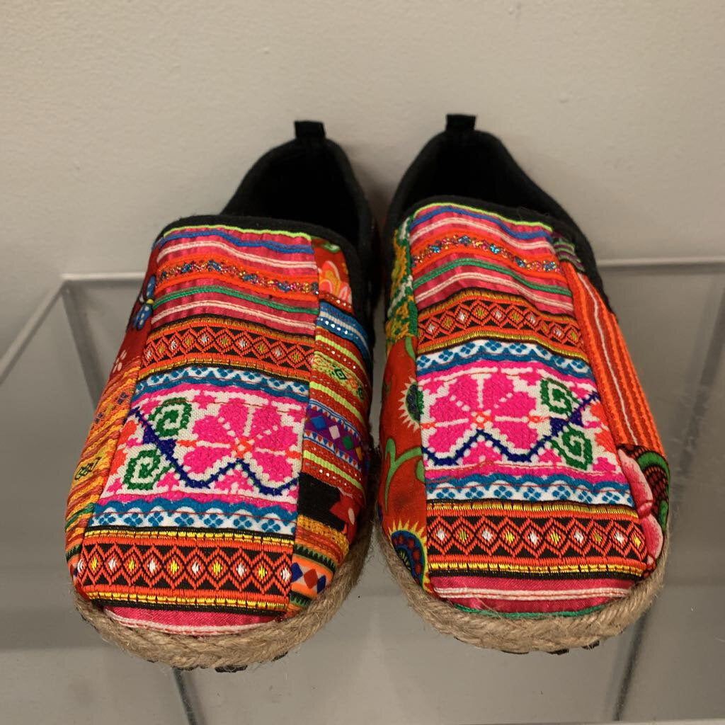 Lanna Soles Hmong Patchwork Embroidered Slip On Shoes 6